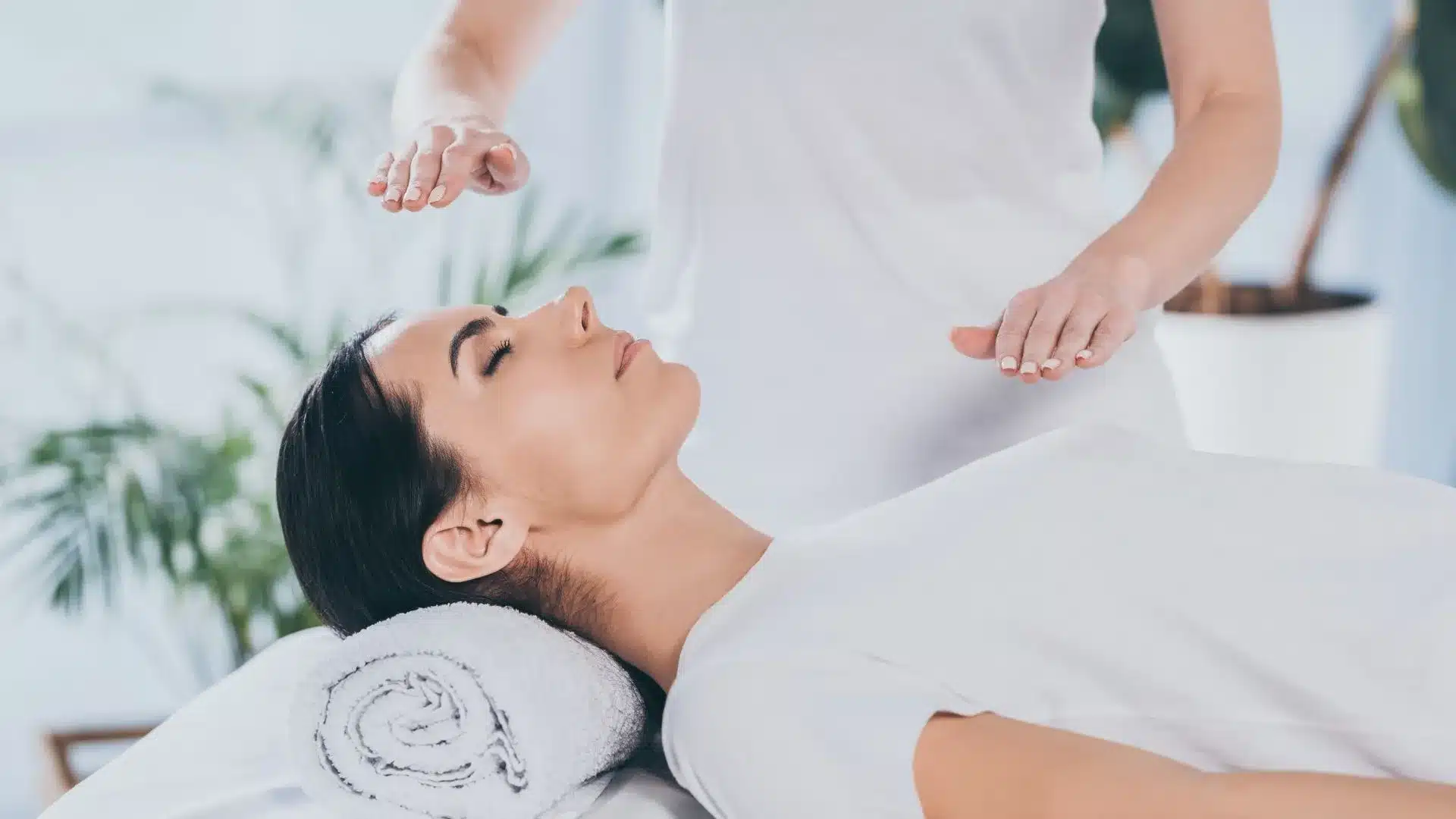 Reiki healing session for deep emotional and energetic release